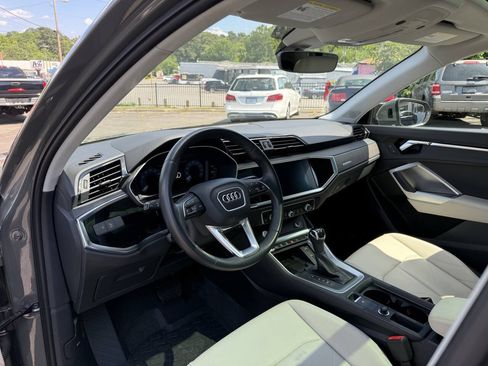 Used 2020 Audi Q3 2.0T Premium Plus w/ Premium Plus Package AWD/4WD image 10