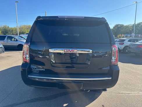 Used 2015 GMC Yukon Denali w/ Premium Package AWD/4WD image 6
