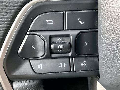 Used 2025 Toyota Tacoma TRD Sport AWD/4WD image 20