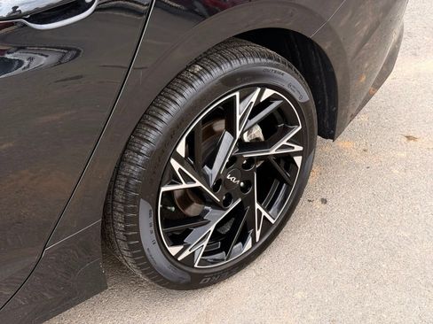 Used 2025 Kia K5 GT-Line w/ GT-Line Premium Package FWD image 15