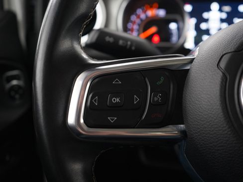 Used 2020 Jeep Wrangler Unlimited Sahara AWD/4WD image 25