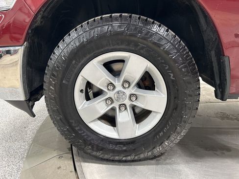 Used 2019 RAM 1500 Classic SLT image 26