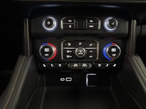 Used 2023 GMC Yukon AT4 w/ Technology Package image 22