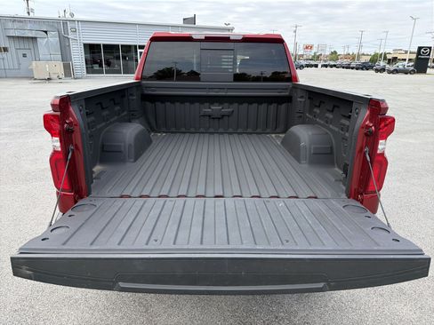 Used 2025 Chevrolet Silverado 1500 RST AWD/4WD image 9