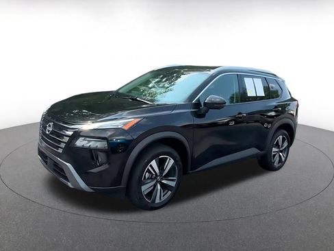 Used 2026 Nissan Rogue SL FWD image 8