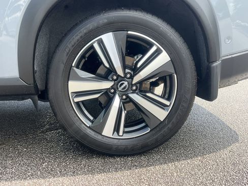Certified 2025 Nissan Rogue SL w/ SL Premium Package FWD image 33
