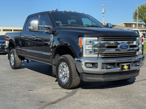 Used 2019 Ford F250 King Ranch w/ Chrome Package image 2