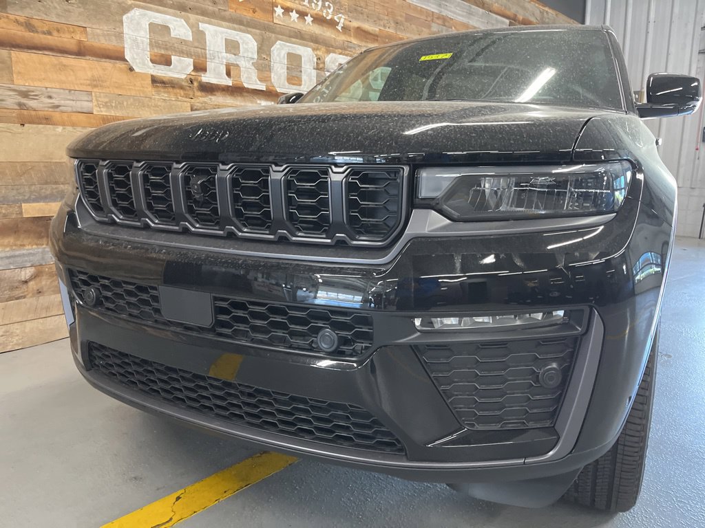 New 2026 Jeep Grand Cherokee Limited AWD/4WD image 9