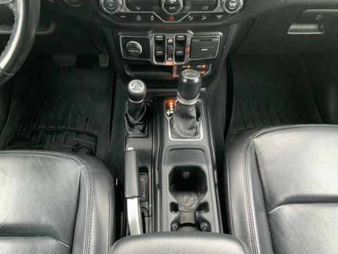 Used 2020 Jeep Wrangler Unlimited Sahara image 48