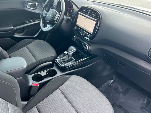 Used 2023 Kia Soul EX image 16