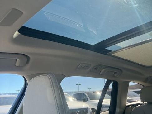 New 2026 Volvo V60 B5 Cross Country Plus w/ Climate Package image 20