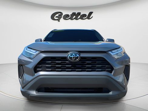 Used 2023 Toyota RAV4 XLE w/ Convenience Package FWD image 2