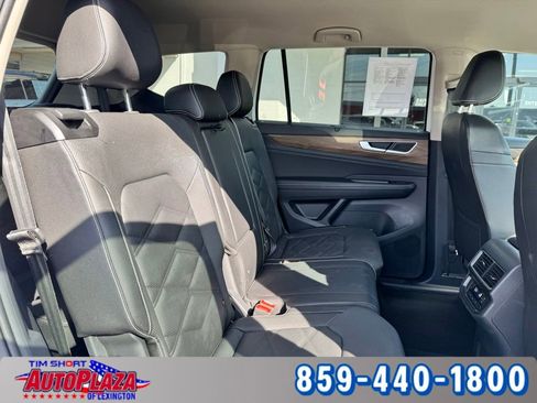 Used 2025 Volkswagen Atlas SE AWD/4WD image 43