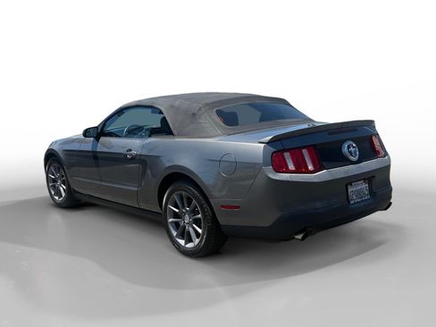 Used 2011 Ford Mustang Premium w/ 203A Rapid Spec Order Code RWD image 3