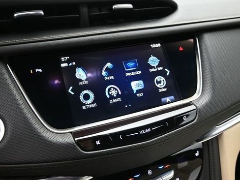 Used 2019 Cadillac XT5 AWD image 32