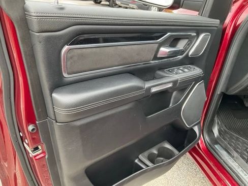 Used 2021 RAM 1500 Laramie AWD/4WD image 7
