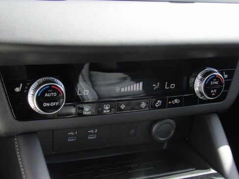 New 2025 Mitsubishi Outlander SE FWD image 20