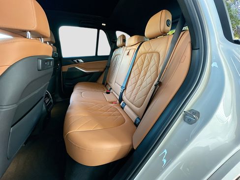 Certified 2023 BMW X5 sDrive40i w/ M Sport Package image 25