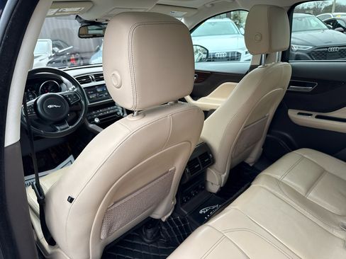 Used 2017 Jaguar F-PACE Prestige image 29