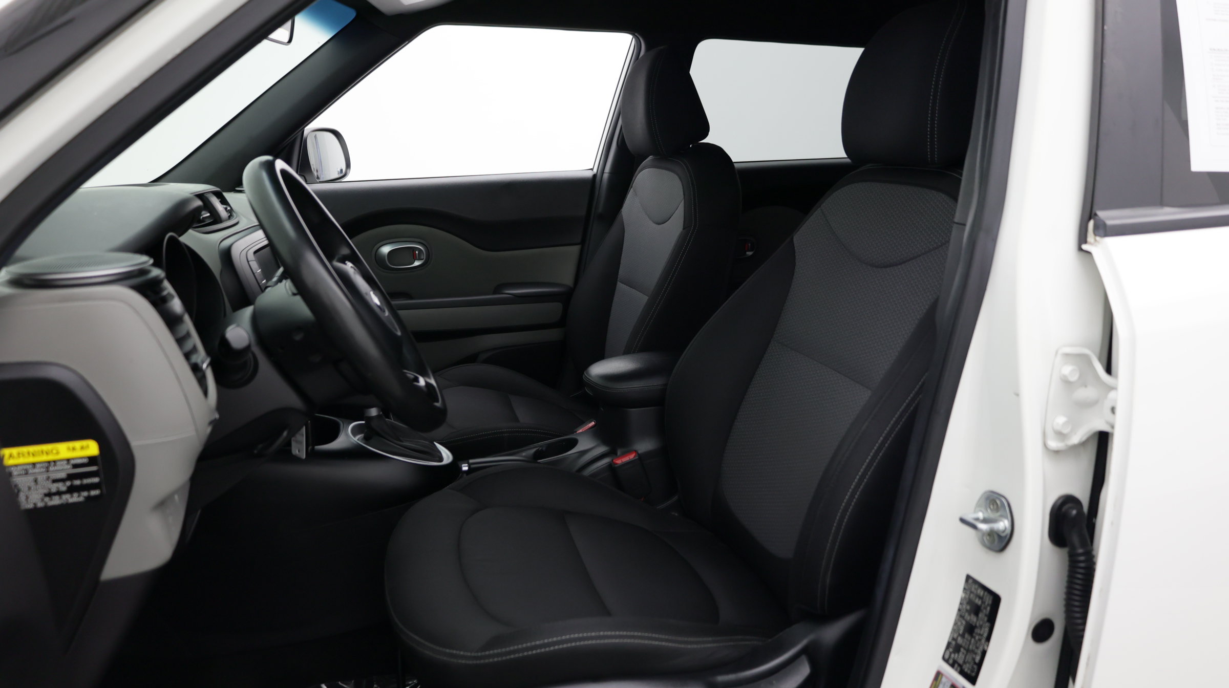Used 2017 Kia Soul + FWD image 13