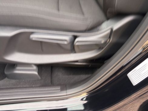 Used 2026 Honda CR-V LX image 5