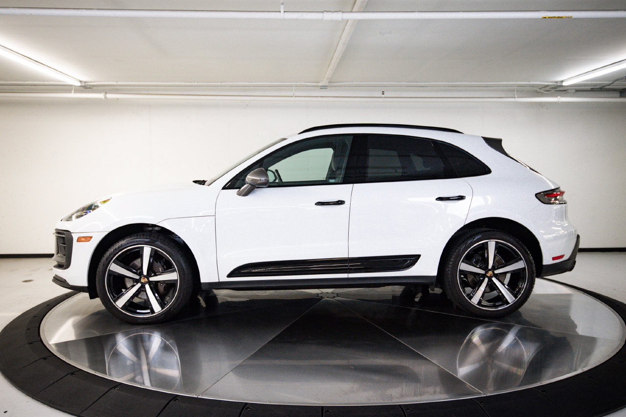 Certified 2023 Porsche Macan Turbo AWD/4WD image 2
