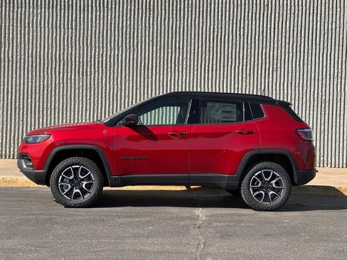 New 2026 Jeep Compass Trailhawk w/ Sun, Sound & Navigation Group AWD/4WD image 2