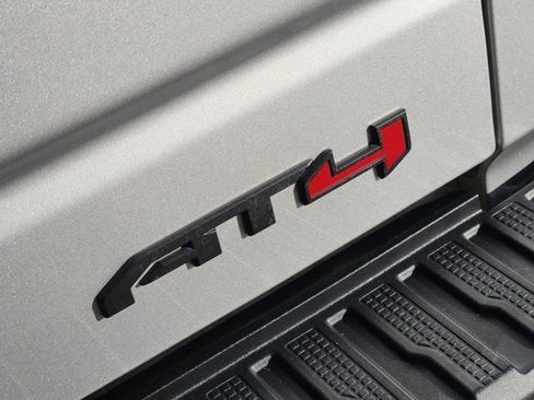 Used 2022 GMC Sierra 1500 AT4 w/ AT4 Premium Package image 9