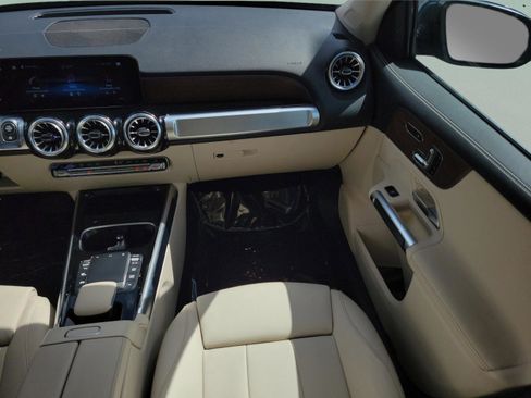 Used 2023 Mercedes-Benz GLB 250 4MATIC image 20