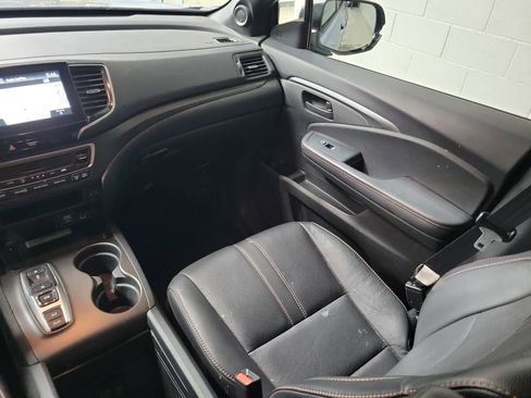 Used 2022 Honda Pilot TrailSport image 23