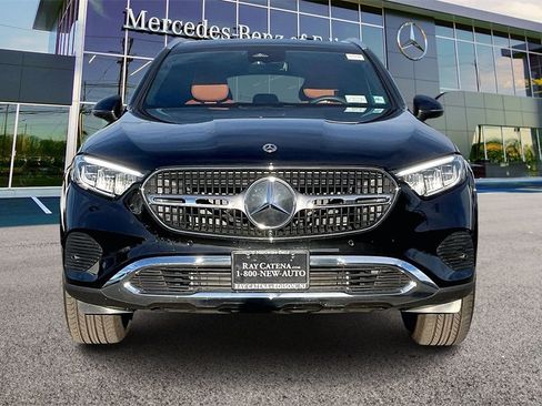 Certified 2025 Mercedes-Benz GLC 350e 4MATIC image 3