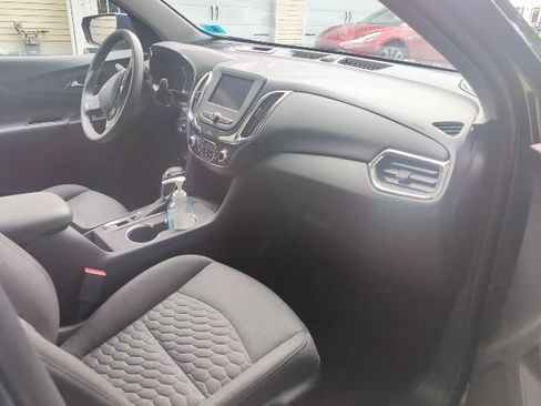Used 2021 Chevrolet Equinox LT AWD/4WD image 9