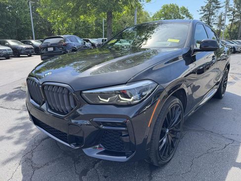 Used 2022 BMW X6 M50i w/ Premium Package AWD/4WD image 3