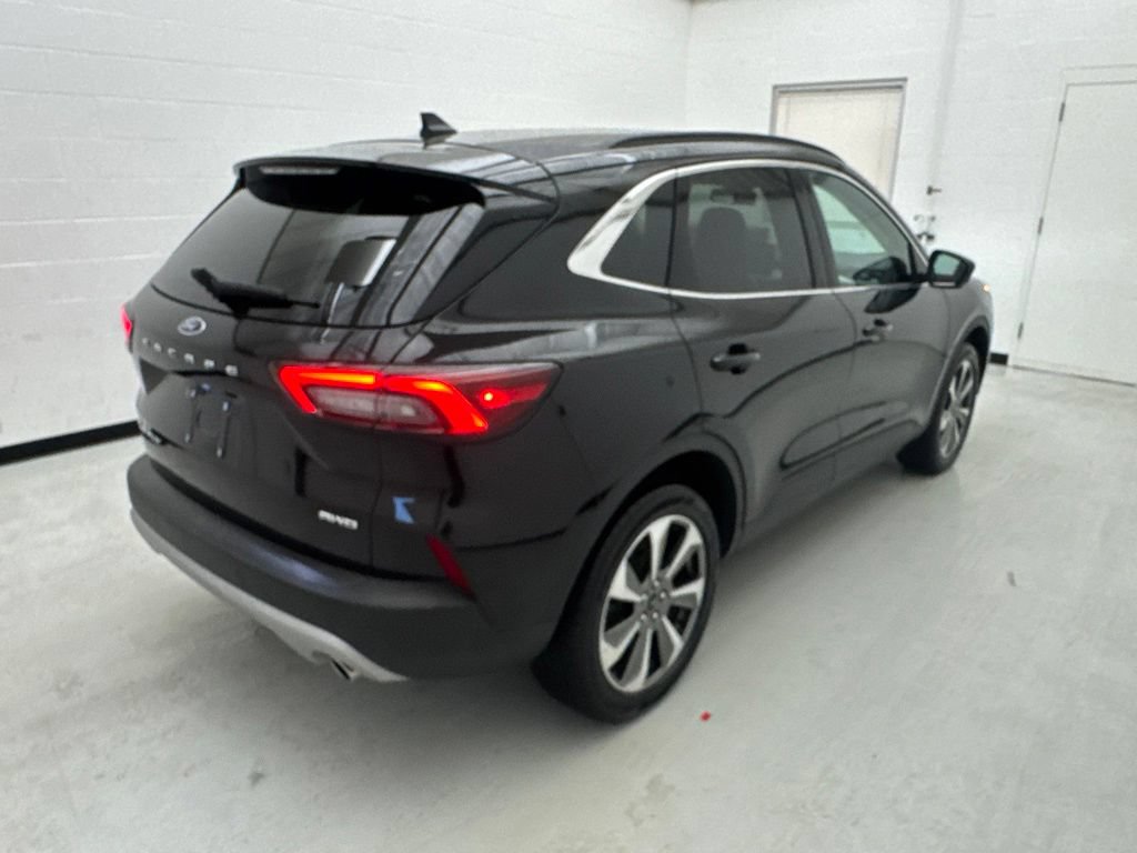 Used 2024 Ford Escape Platinum AWD/4WD image 9