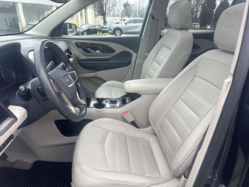 Used 2022 GMC Terrain Denali image 11