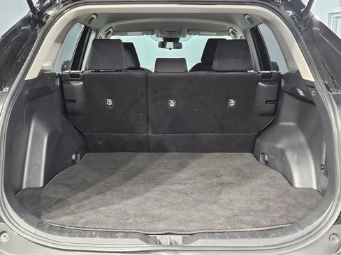 Used 2019 Toyota RAV4 LE image 18