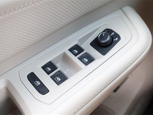 New 2026 Volkswagen Atlas SE image 21