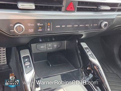 Used 2024 Kia Sorento SX Prestige image 26