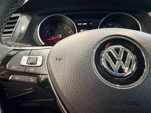 Used 2021 Volkswagen Tiguan S FWD image 35