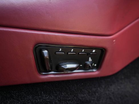 Used 2014 Aston Martin Vanquish Volante RWD image 32