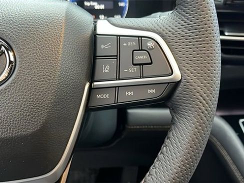 New 2026 Toyota Sienna Limited image 10