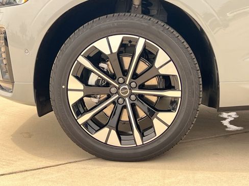 New 2026 Volvo XC60 B5 Plus w/ Protection Package Premier image 12