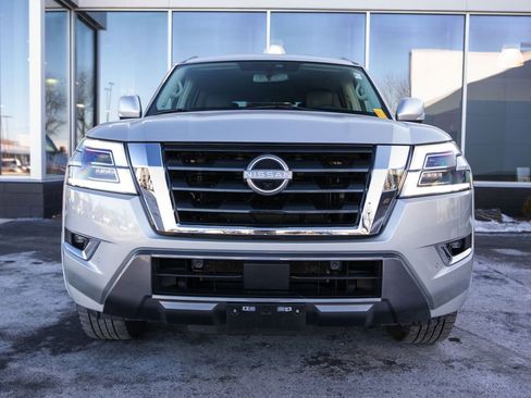 Used 2021 Nissan Armada SL w/ Captain's Chairs Package image 2