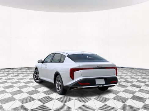 New 2026 Kia K4 FWD image 5