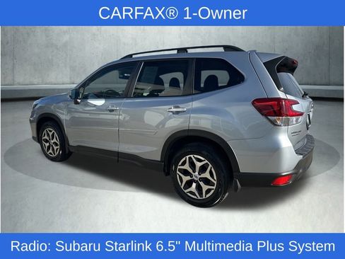 Used 2020 Subaru Forester Premium image 3