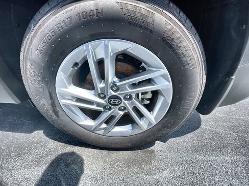 Used 2025 Hyundai Tucson SE FWD image 30