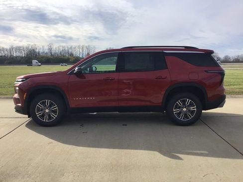 New 2026 Chevrolet Traverse LT w/ Enhanced Driving Package FWD image 9