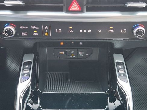 New 2026 Kia Sorento SX Prestige w/ Olive Brown Leather Package image 14