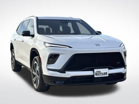 Used 2025 Buick Enclave Sport Touring image 9