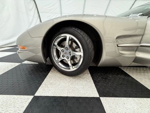 Used 2000 Chevrolet Corvette Convertible w/ Memory Pkg image 9